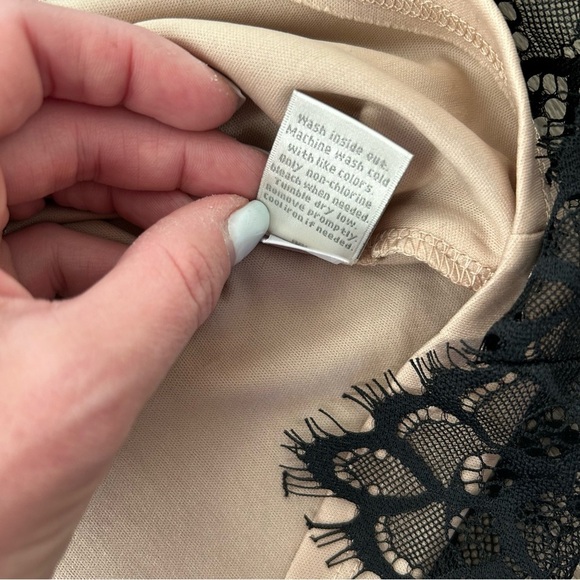 LC Lauren Conrad Black Sleeveless Lace Feminine Business casual Blouse - Picture 6 of 9